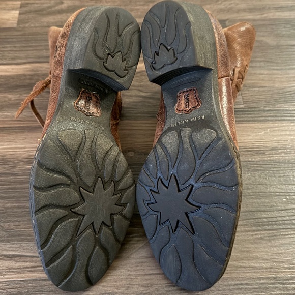 Born Women’s Brown Distressed Leather Western Style Low Boot Size 7.5 - Picture 10 of 13